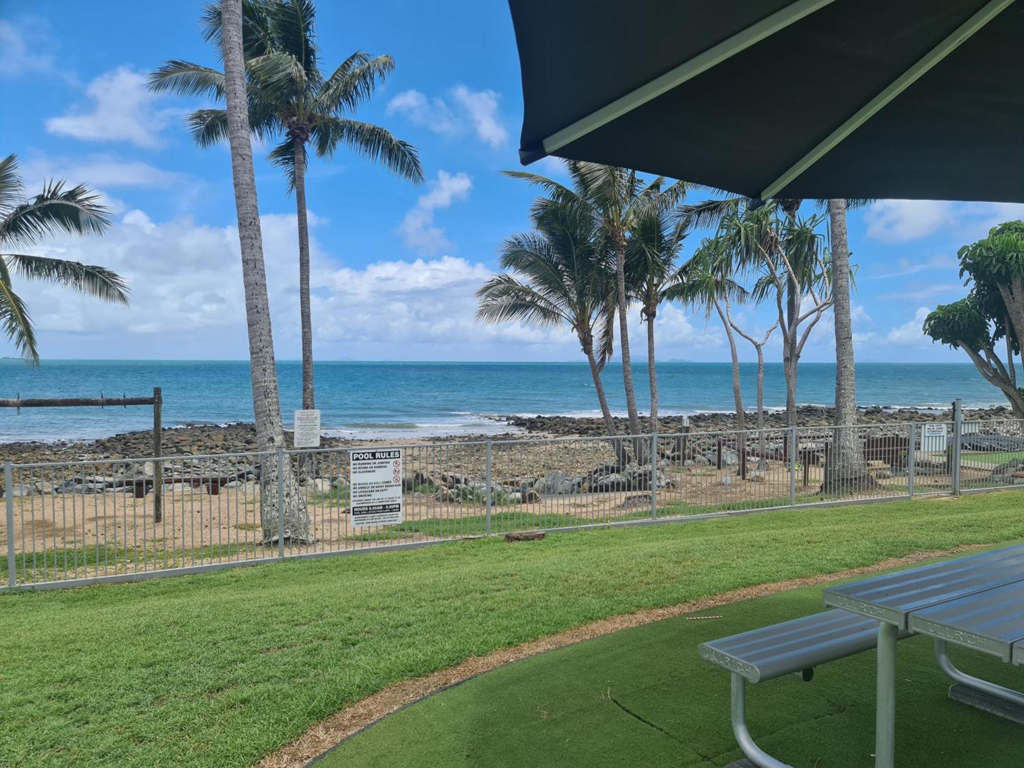 Dolphin Heads - Resort Unit - Absolute Beachfront! - Whitsunday Getaway! Mackay Buitenkant foto